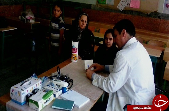 ویزیت رایگان کودکان در جنوب تهران/ بسیج جامعه پزشکی، نمونه بارز ترویج ایثار و مهربانی