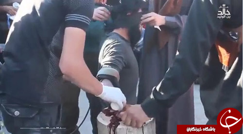 نمایش کشتار وسیع مردم سوریه به دست گروه تروریستی خالدبن ولید(تصاویر18+)