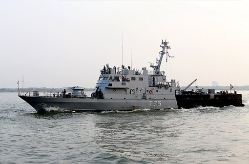 ناوگروه 43 نیروی دریایی ارتش به آب های آزاد اعزام شد/ناوگروه 42 به میهن بازگشت