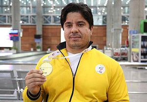 فرزین دومین نماینده ایران در مسابقات وزنه برداری