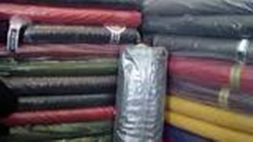 توقیف محموله یک و نیم میلیارد تومانی پارچه قاچاق در ایرانشهر