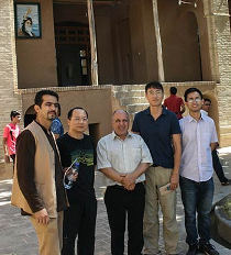 بازدید جمعی از مهندسان چینی از بیت امام(ره) در خمین