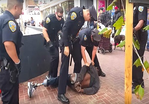 تظاهرات در اعتراض به نژادپرستی پلیس در کارولینای شمالی به خشونت کشیده شد