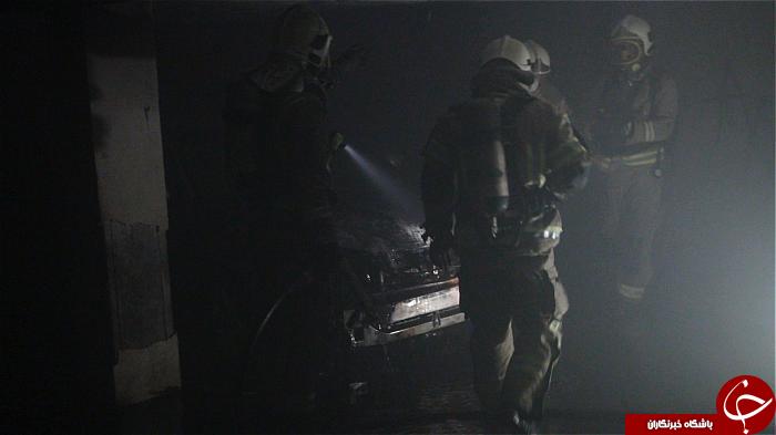 حریق در شهرک ولیعصر(عج) مهار شد/ نجات 10 شهروند از آتش سوزی ساختمان مسکونی