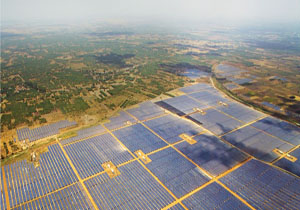 بهره‌برداری از بزرگترین نیروگاه خورشیدی جهان در هند