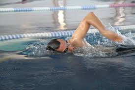 رکورد زنی ورزشکار بوشهری در شنای استقامت