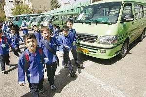 تبعیت رانندگان سرویس مدارس از نرخ های مصوب ضروری است.