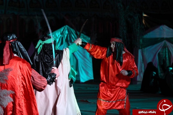 قسمت دوم نمایش تعزیه ذبح عظیم در عاشورای حسینی برگزار شد+تصاویر