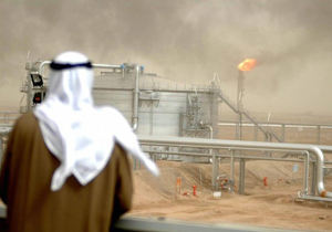 بلومبرگ: برتری فاحش ایران در جنگ نفتی با عربستان/ سعودی‌ها چاره‌ای جز کاهش سطح تولید نفت ندارند