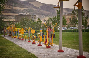 نصب ست های ورزشی در پارک‌های نوساز ارومیه