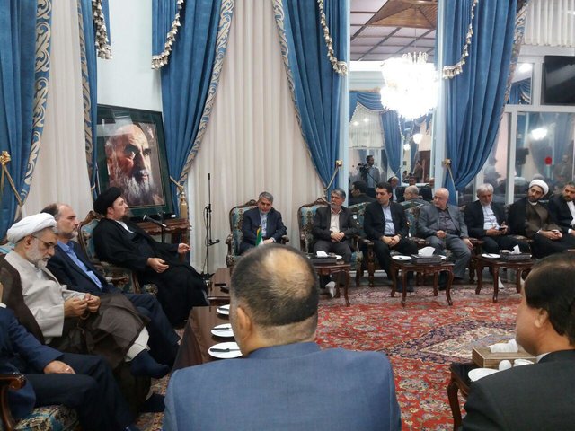 وزیر ارشاد با یادگار بنیانگذار انقلاب اسلامی دیدار و گفتگو کرد