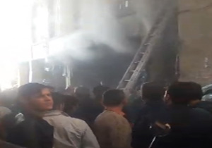 آتش سوزی در پاساژ موج تهران/پوشاندن پلاک خودروی لوکس در آلودگی شدید هوا/ازدحام و شلوغی در مرز مهران + فیلم و تصاویر