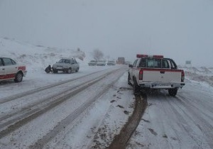 بارش برف و کولاک در راههای ارتباطی شهرستان خلخال
