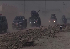 نیروهای عراقی پشت دروازه های موصل + فیلم