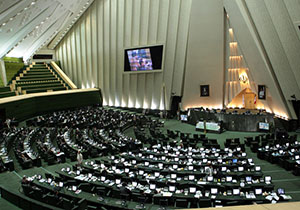 نظر نمایندگان مجلس در مورد تمدید تحریم‌ها علیه ایران + فیلم