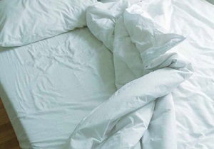 در زمستان کمی «شلخته» باشید/میکروب‌هایی در تختخواب‌تان که از چشمانتان دور می‌مانند