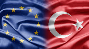 نخست‌وزیر ترکیه: اروپا بدن کمک آنکارا در سیل مهاجران غرق خواهد شد