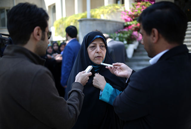 ابتکار: اعزام هیئتی برای پیگیری گرد و غبار به عراق تا پایان هفته/ واکنش به ثبت‌نام احمدی‌نژاد