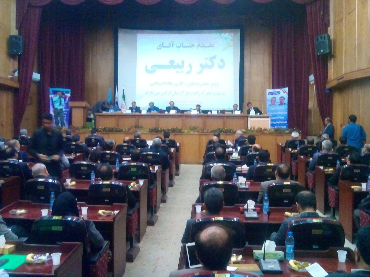 نشست مشترک اقتصاد مقاومتی با حضور دو وزیر در کرمان