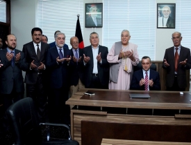 امرالله صالح وزیر دولت افغانستان در امور اصلاحات امنیتی رسما آغاز بکار کرد