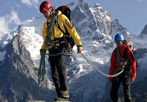 کوهنوردان سیرجانی در کلاس کارآموزی سنگوردی و برف و یخ