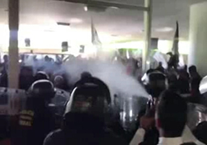 درگیری پلیس برزیل با تظاهرکنندگان + فیلم