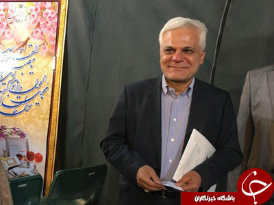 کدام چهره‌های مشهور در ششمین روز ثبت‌نام انتخابات شوراها نام‌نویسی کردند؟ + تصاویر