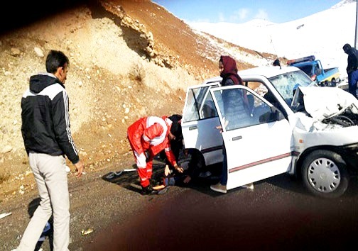 مجروح شدن ۳ نفربر اثر برخورد خودرو‌ها در محور خرم‌آباد - بروجرد