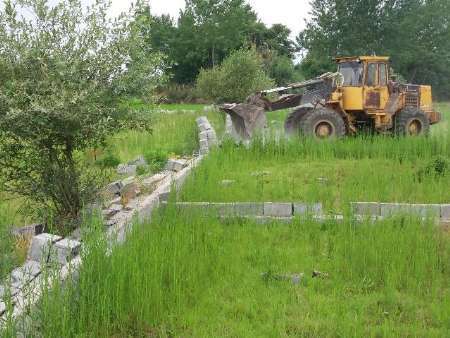 اجرای طرح تخریب ساخت و ساز غیرمجاز در باغات دزفول