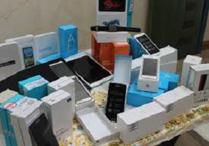 محموله 10 میلیارد ریالی گوشی تلفن همراه در مرز مریوان کشف شد