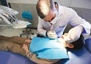 ارائه خدمات رایگان در مراکز دندان‌پزشکی لارستان