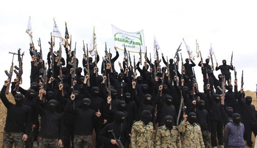 ۱۲۱ عضو گروه تروریستی احرار الشام سلاح خود را تحویل دادند