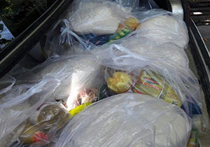 توزیع بسته های غذایی رایگان در 4 روستای شهرستان مهاباد