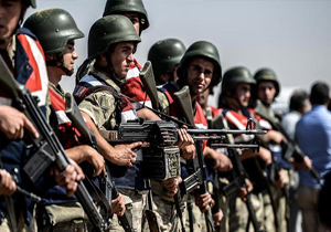 آماده باش نیرو‌های ارتش ترکیه در مرز سوریه