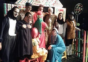 اجرای نمایش "خروس زری" در کرمانشاه