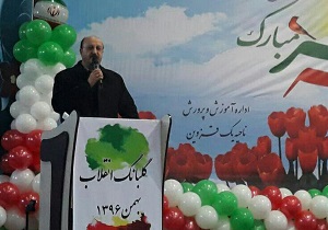 استقلال و آزادی مهمترین دستاورد پیروزی انقلاب اسلامی است
