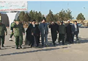 برگزاری رژه نیرو‌های نظامی و انتظامی برای دفاع از ارزش‌های انقلاب اسلامی