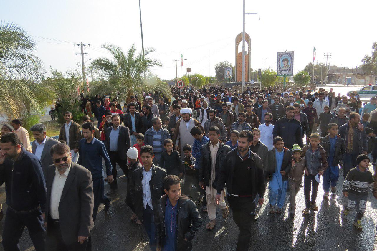 همایش بزرگ پیاده رویی خانوادگی در ریگان + تصاویر