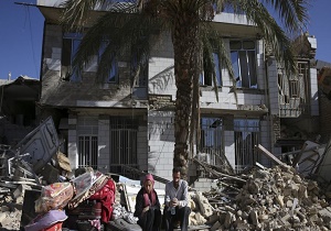 پرداخت عیدی ۲۰۰ هزار تومانی به ۳۰ هزار خانواده زلزله زده
