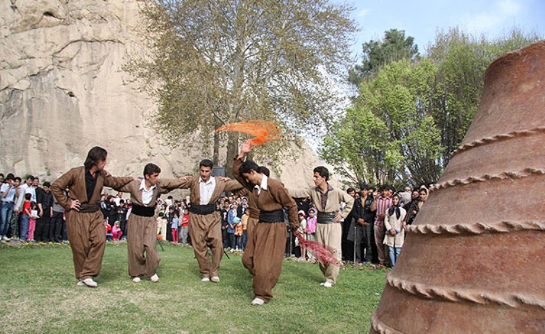 جالب ترین رسم و رسومات ایرانیان در ایام نوروز / زیبایی های سال نو در اقوام های مختلف کشور