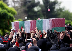 تشییع و خاکسپاری پیکر پاک ١٥ شهید گمنام در هرمزگان