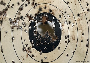 تیراندازی‌های مرگبار در آمریکا به نفع شرکت‌های اسلحه‌سازی تمام می‌شود