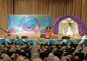 جشن عبادت ۸۰۰ دانش آموز دختر در شهرکرد