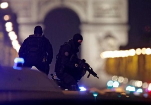 پلیس فرانسه در جستجوی دومین مظنون حمله پاریس