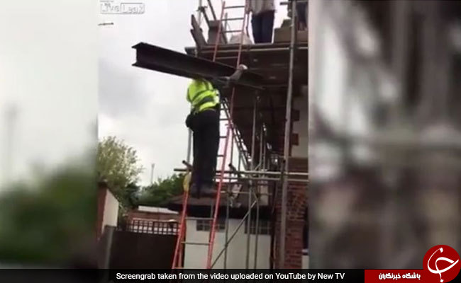 عمل خطرناک کارگر ساختمانی را در این ویدئو ببینید