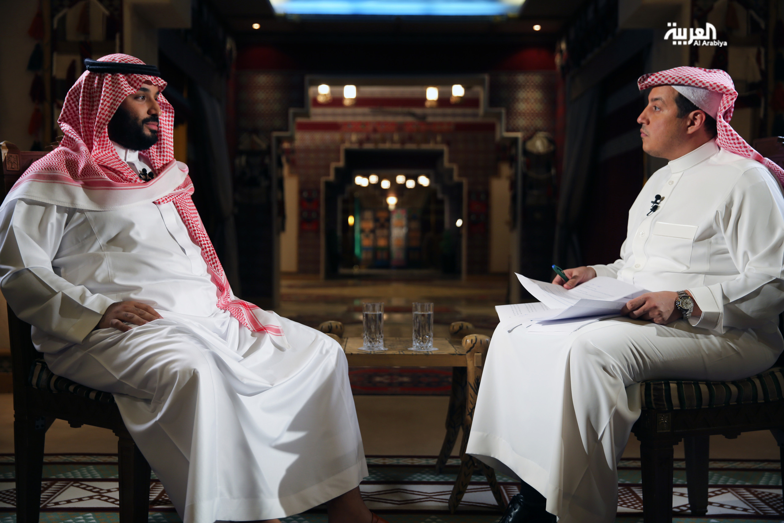 Саудовская аравия на арабском. Аль Арабийя. Prince Mohammed bin Salman 2030. Saudi Vision 2030. Vision 2030 Саудовская Аравия.