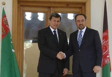 وزرای خارجه افغانستان و ترکمنستان، تامین امنیت پروژه های اقتصادی را به بررسی گرفتند