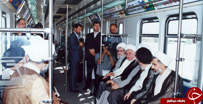 آیت‌ الله هاشمی در متروی تهران
