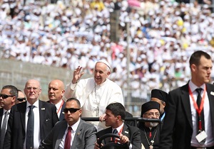 پاپ خواستار وحدت در برابر افراطی‌گری شد