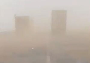 طوفان گرد و خاک در قم + فیلم